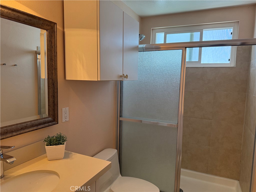 514 .5 Marigold Ave 1/2B