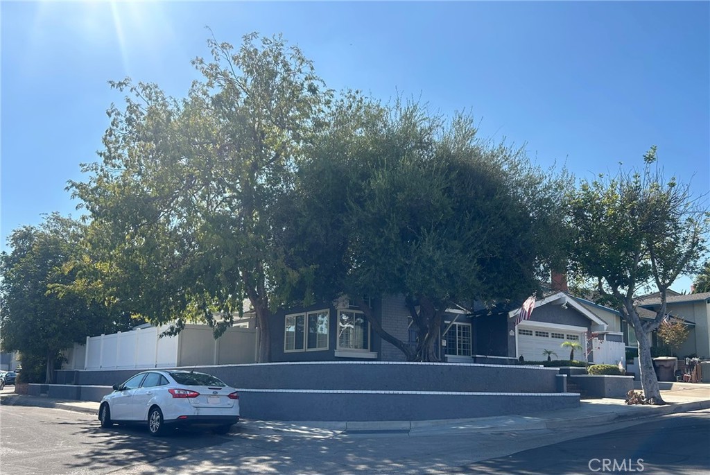 19762 Ridgewood Place