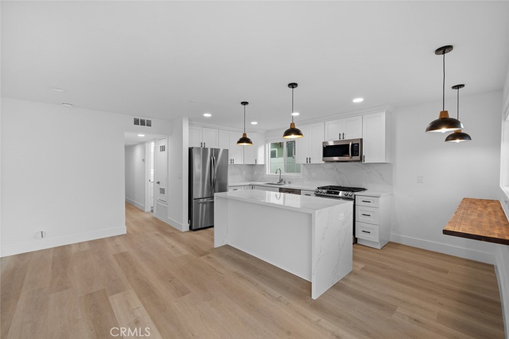 210 Grant Street A