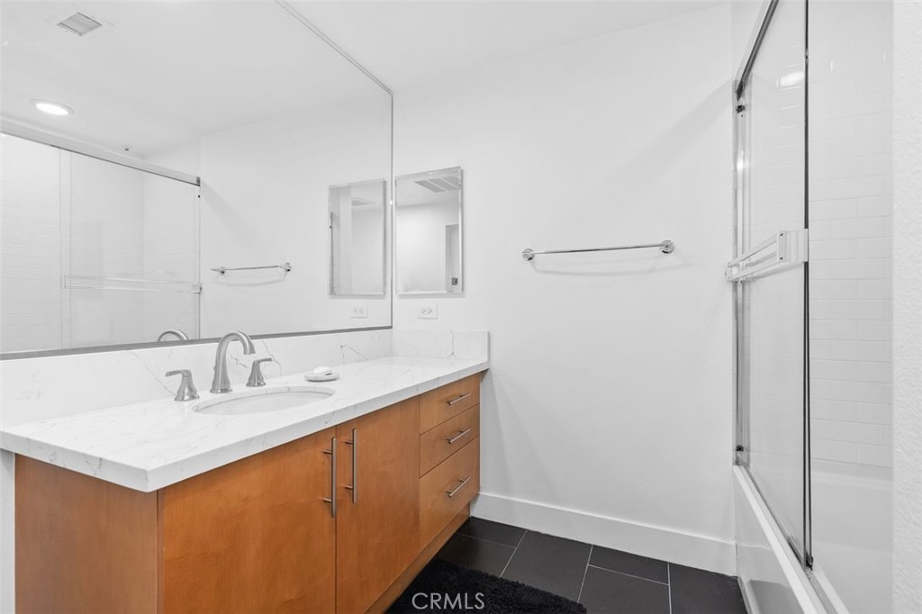 150 The Promenade N 202