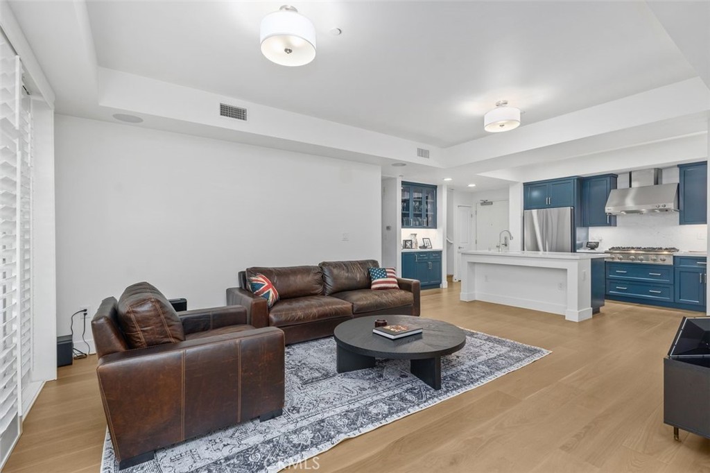 150 The Promenade N 202