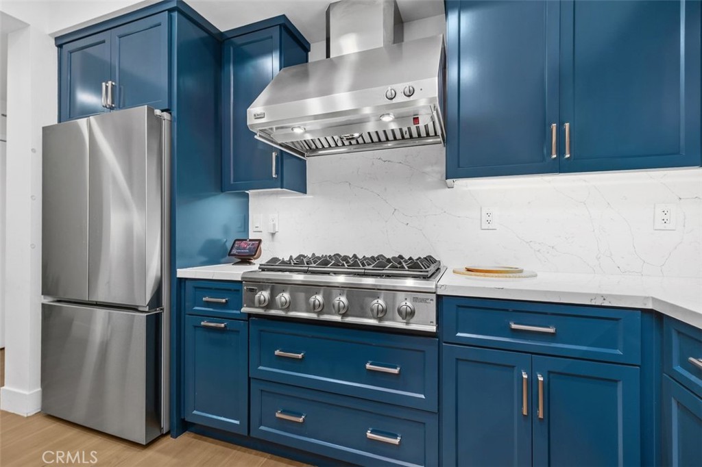 150 The Promenade N 202