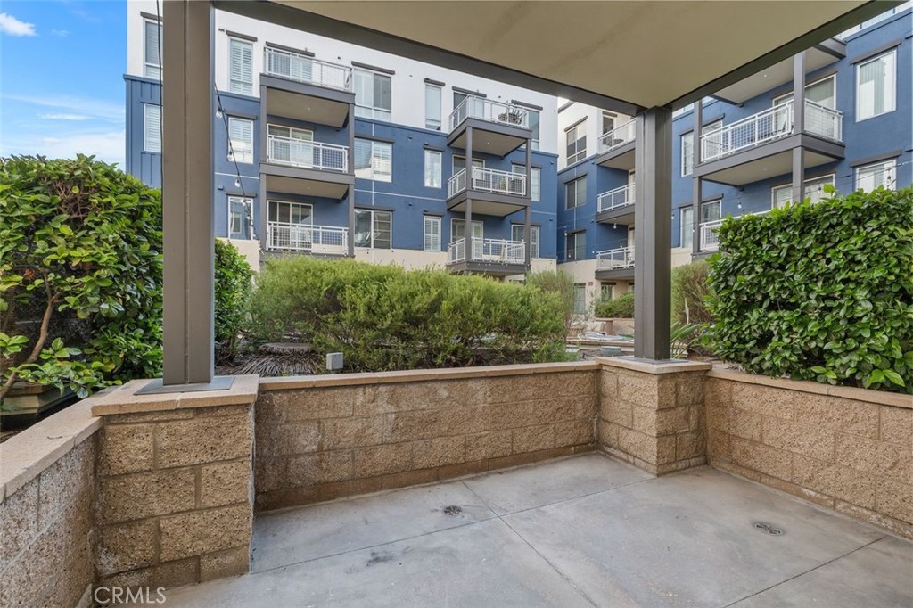 150 The Promenade N 202