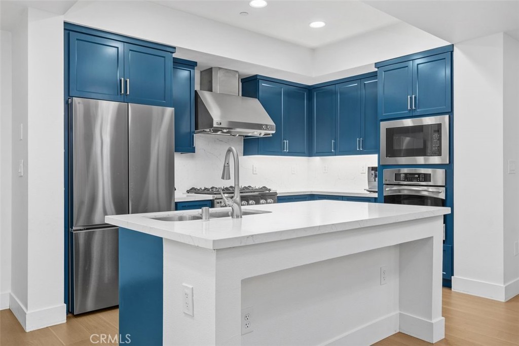 150 The Promenade N 202