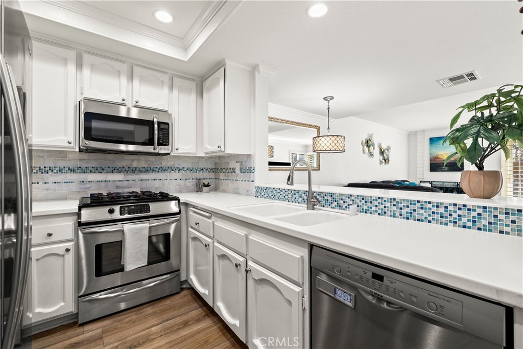 5151 Walnut Unit#27