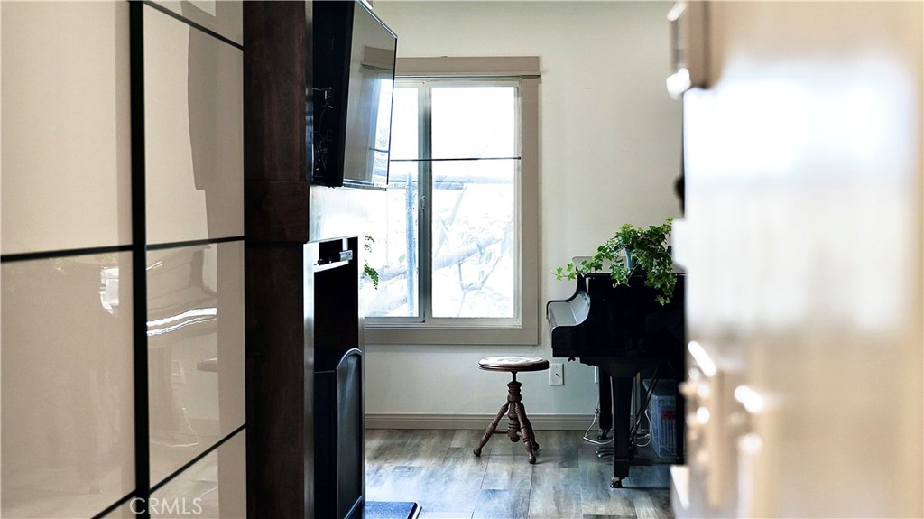 1100 Newport Avenue 403