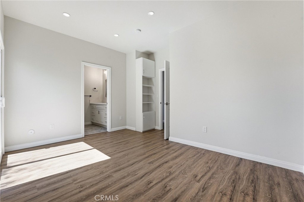 330 Moore
