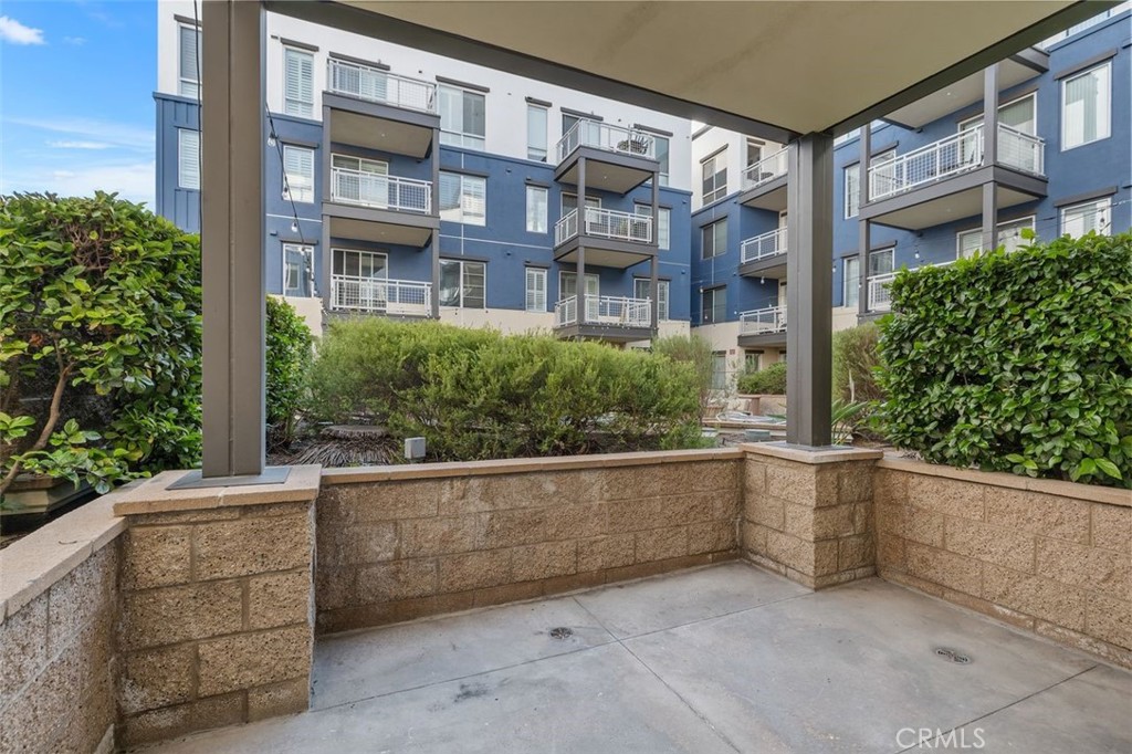 150 The Promenade N 202