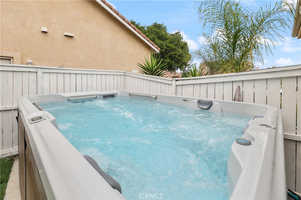 3955 Escala cove