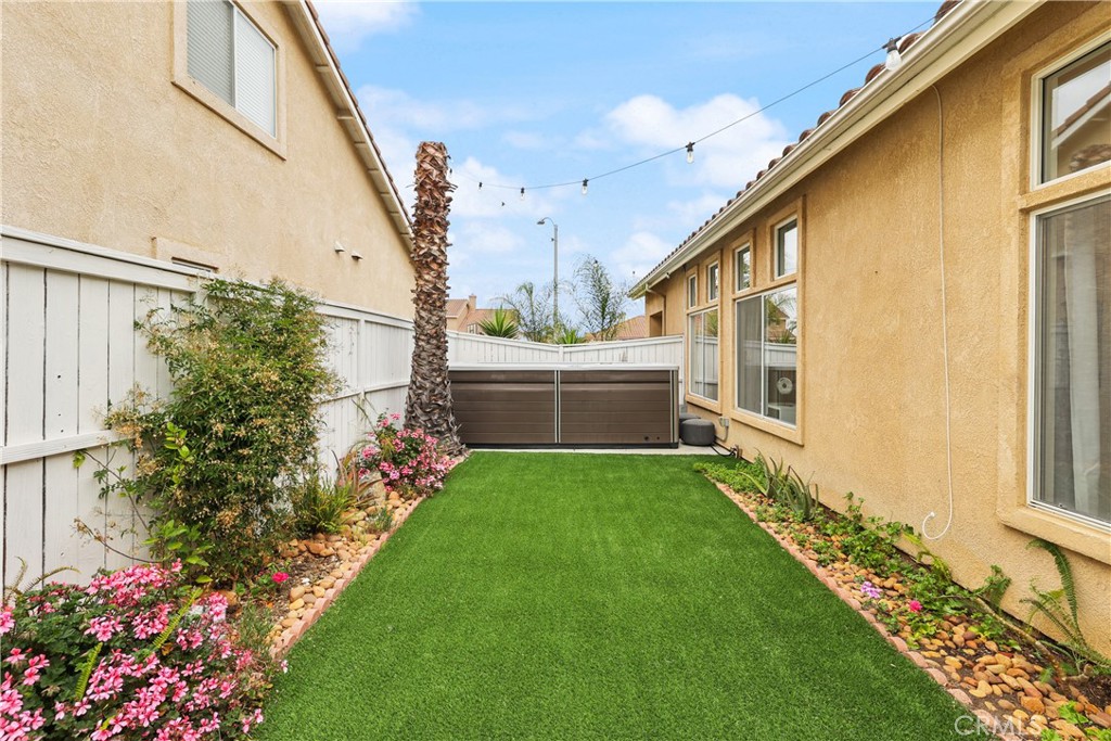 3955 Escala cove