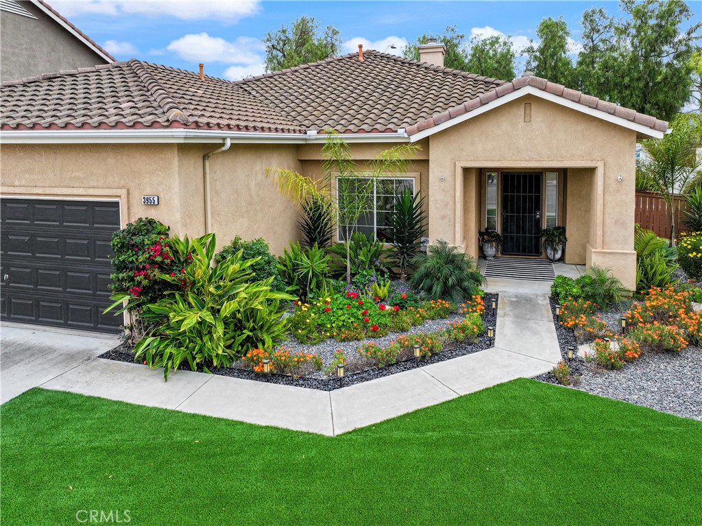 3955 Escala cove