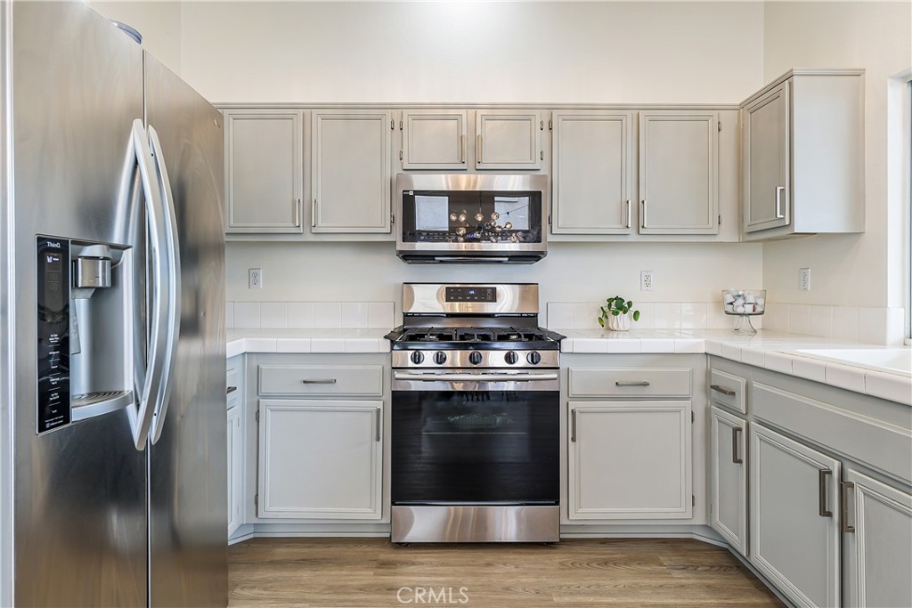 3955 Escala cove