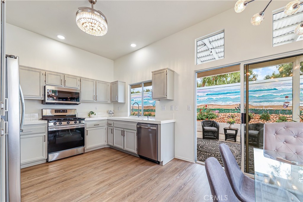3955 Escala cove