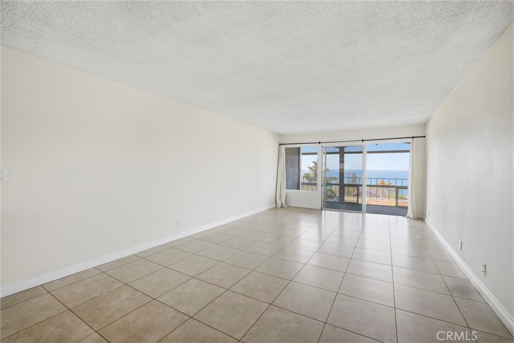 240 Moss Street 8