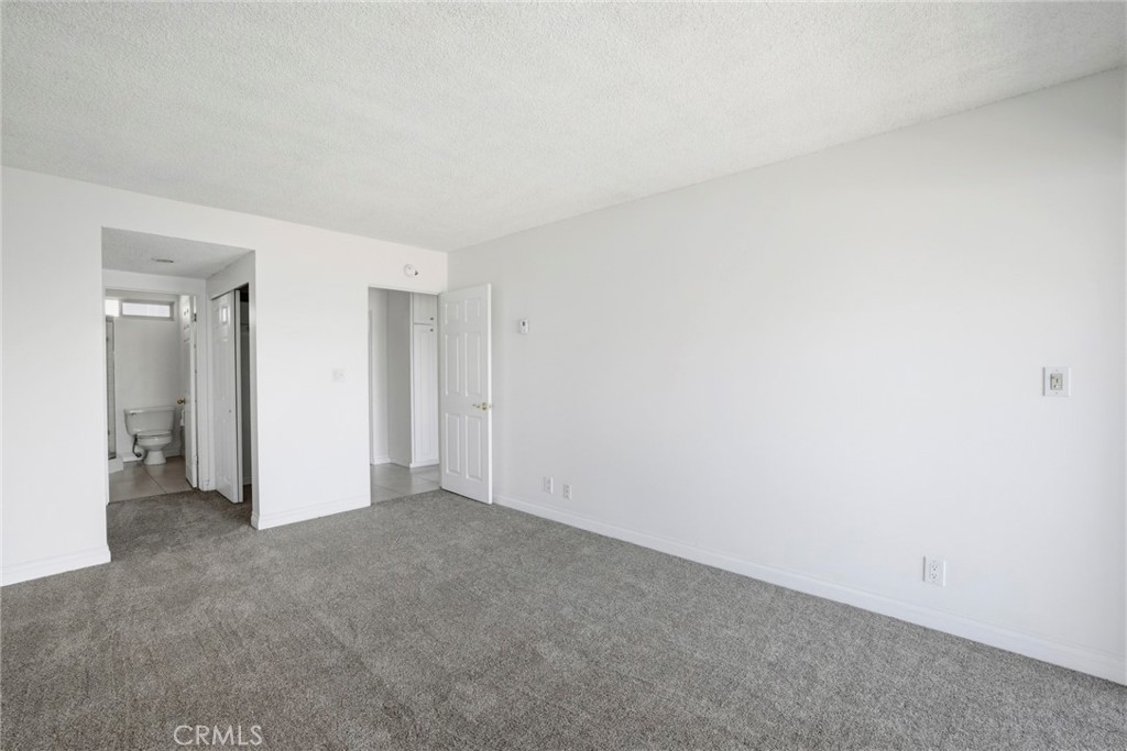 240 Moss Street 8