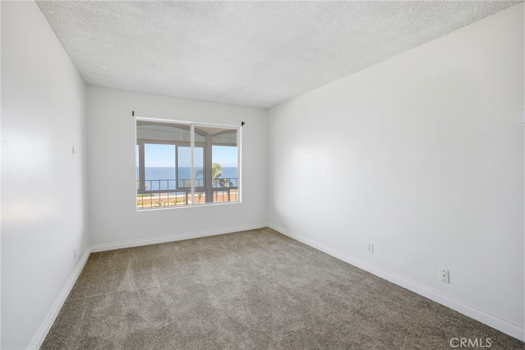 240 Moss Street 8