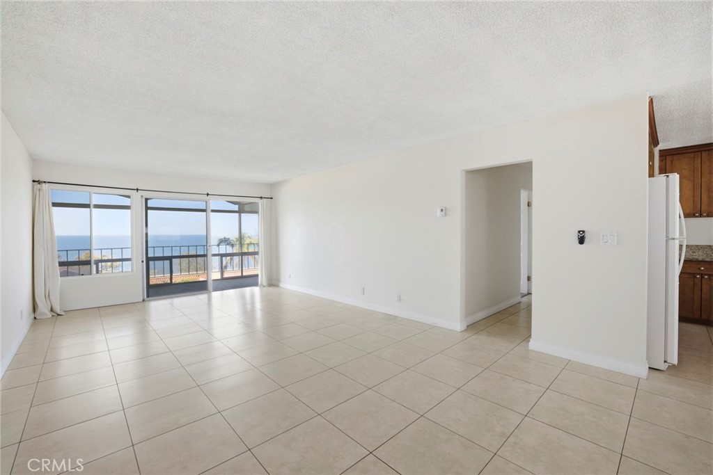 240 Moss Street 8
