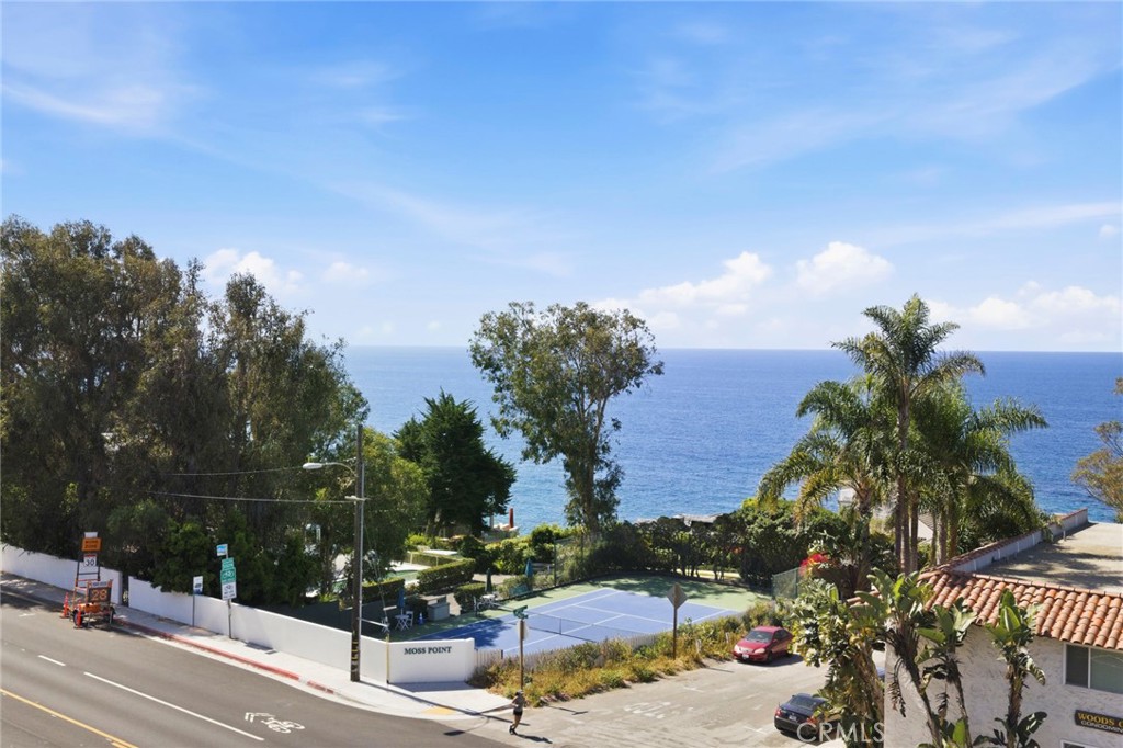 240 Moss Street 8
