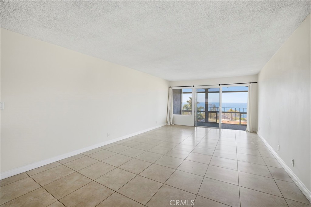 240 Moss Street 8