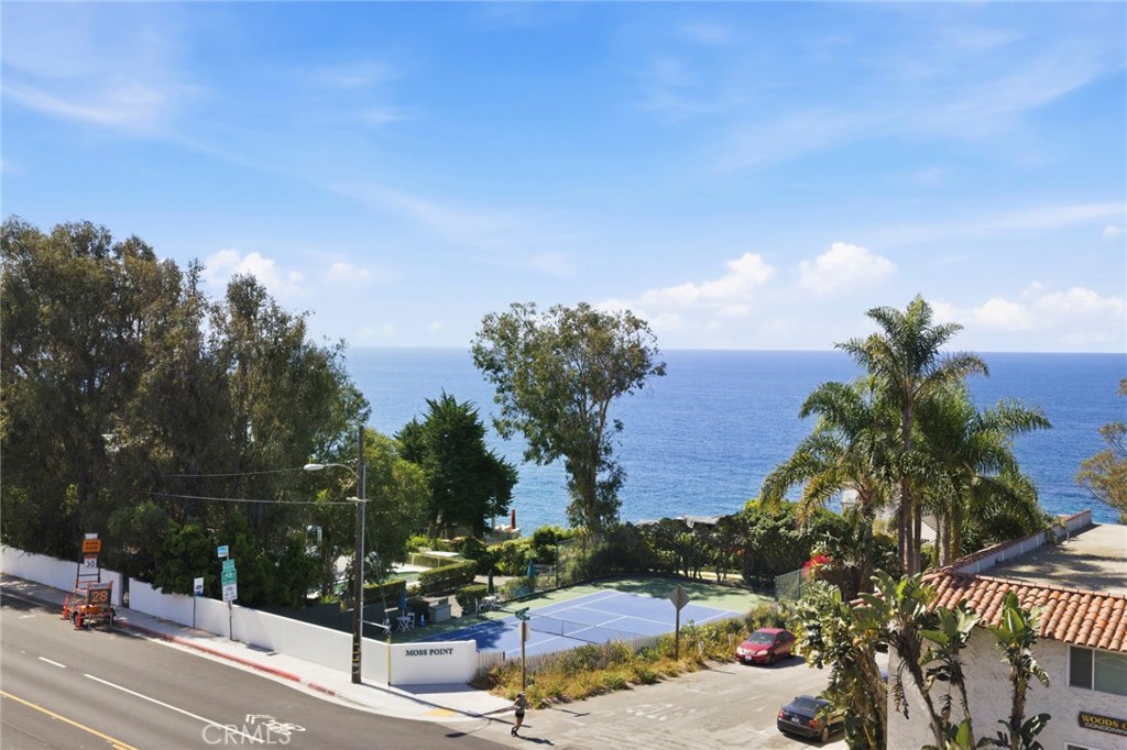 240 Moss Street 8