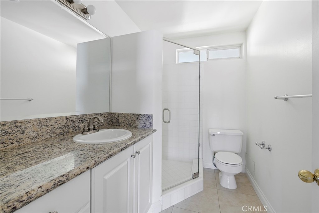 240 Moss Street 8