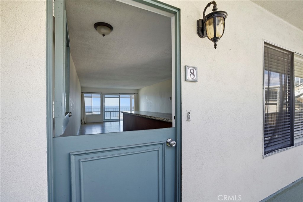 240 Moss Street 8