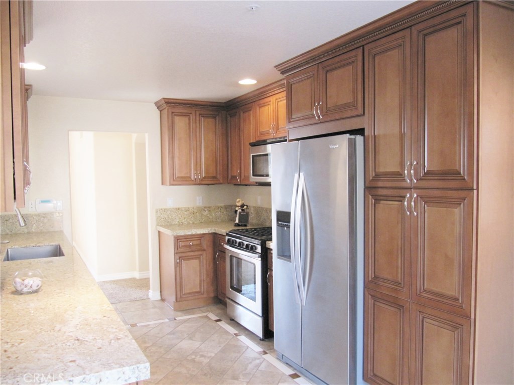 17 Savona Court
