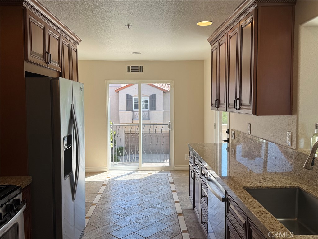 17 Savona Court