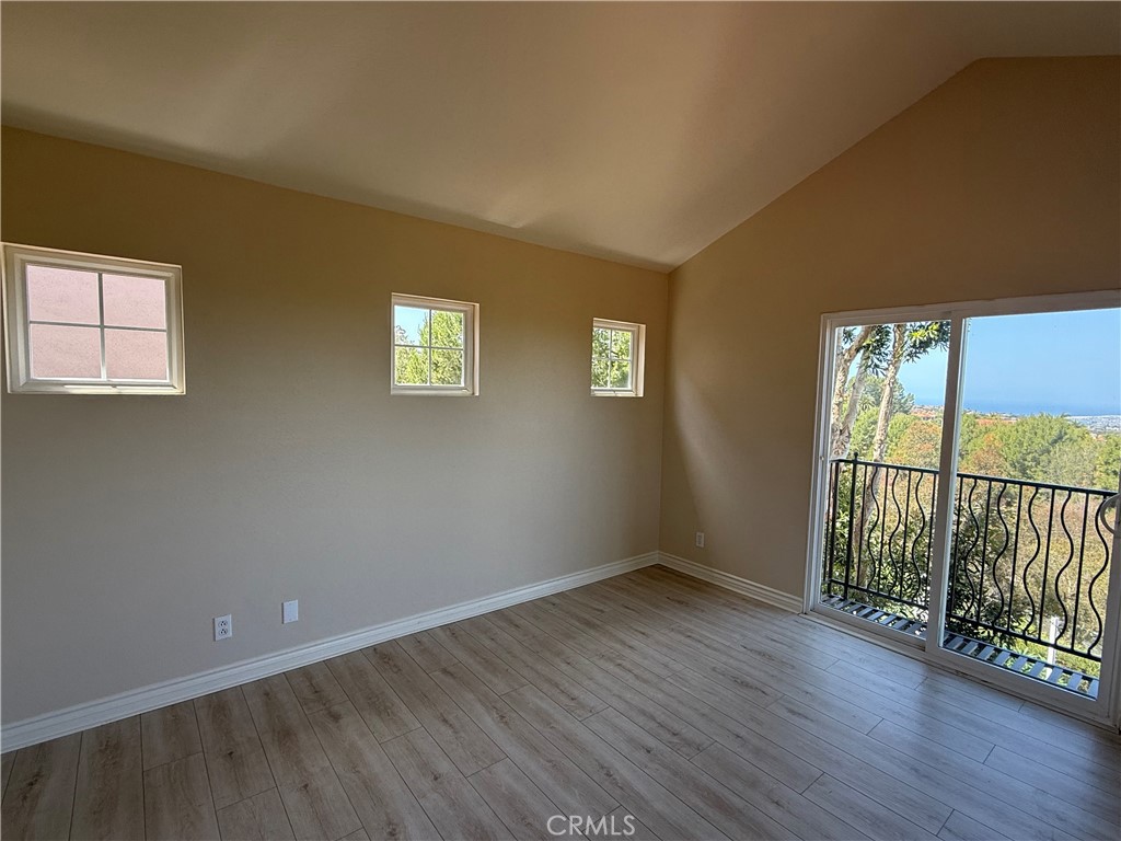 17 Savona Court