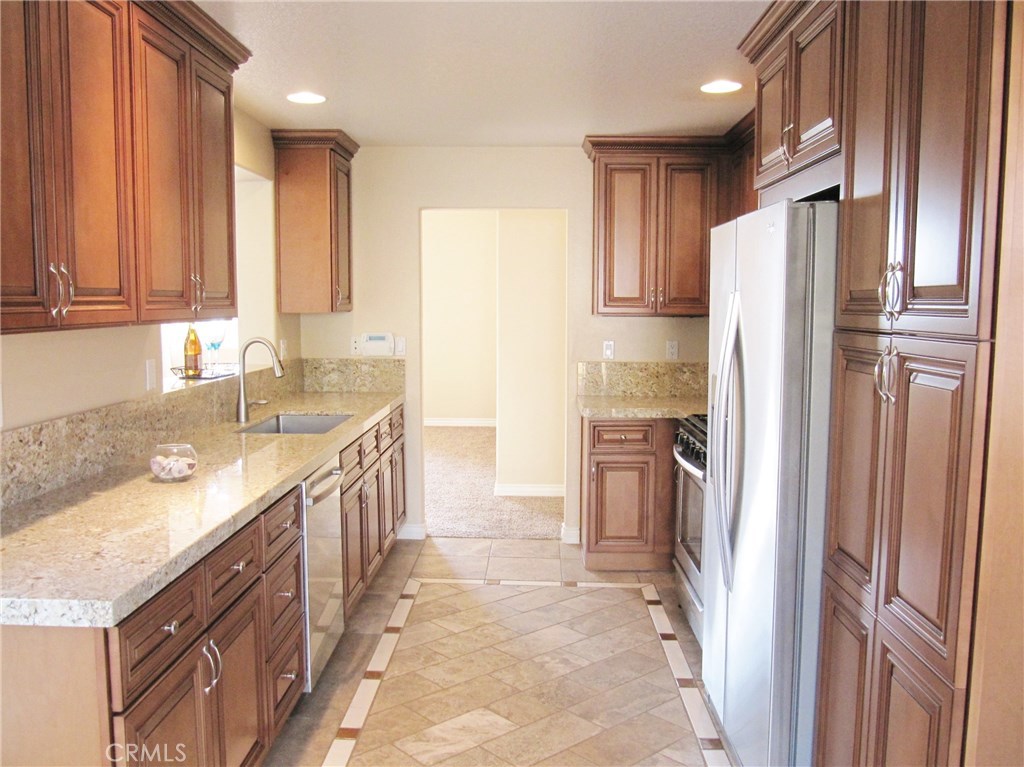 17 Savona Court