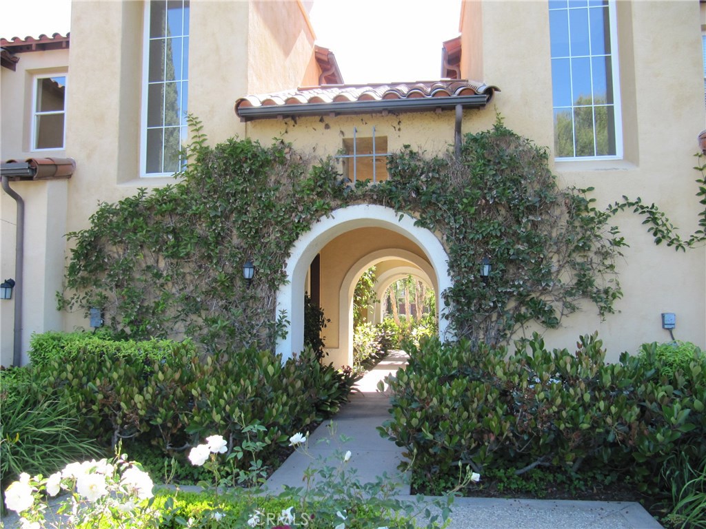 17 Savona Court