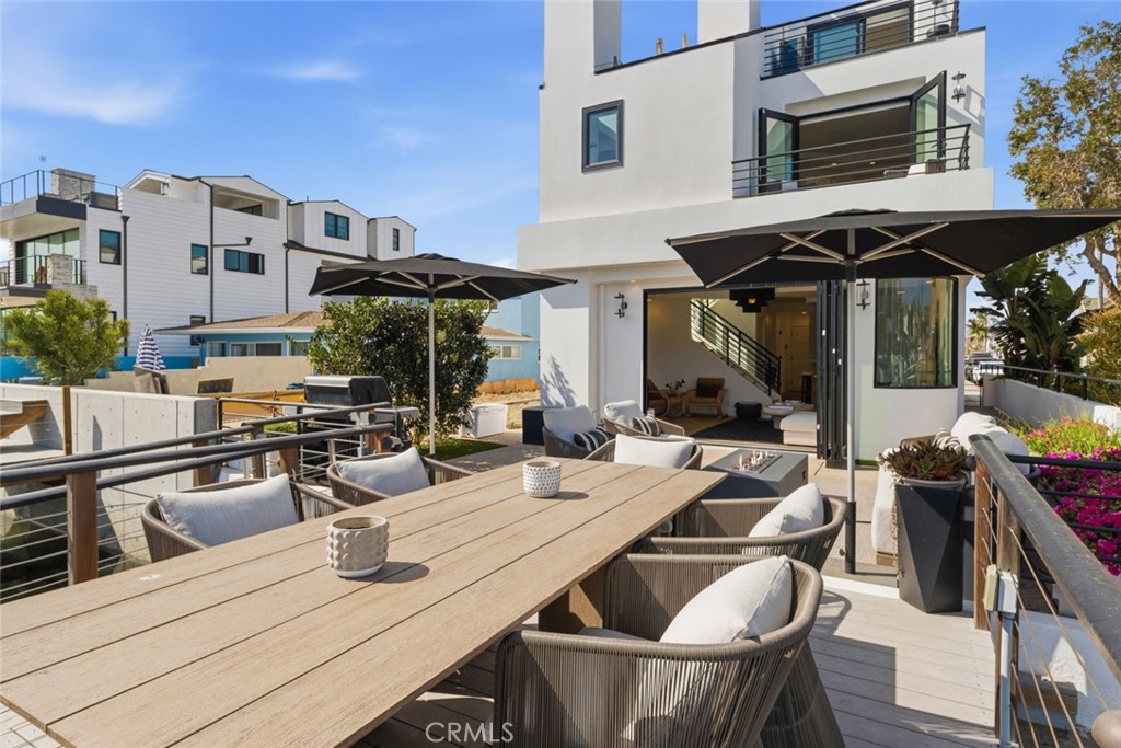 3912 River Ave