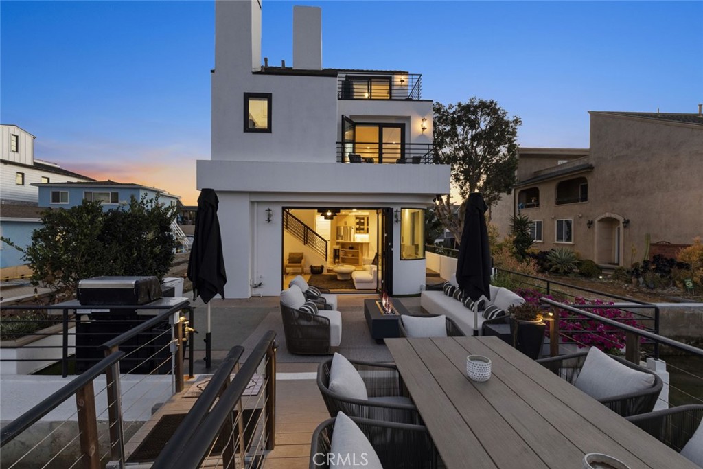 3912 River Ave