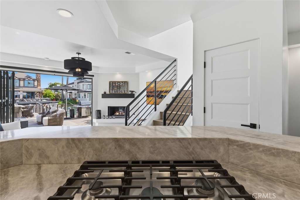 3912 River Ave