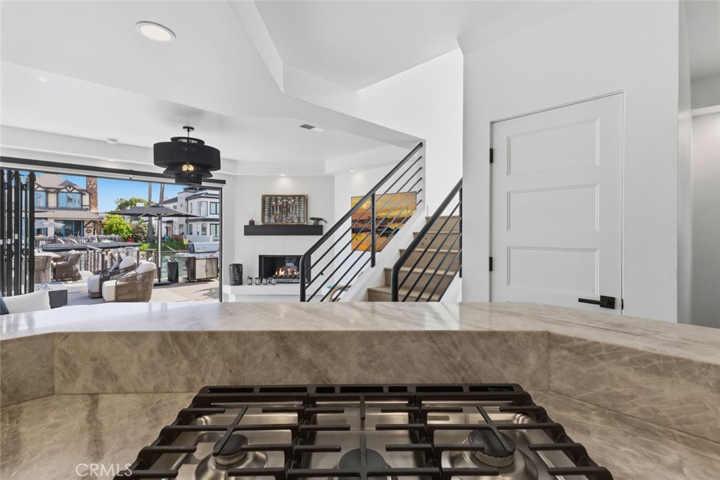 3912 River Ave
