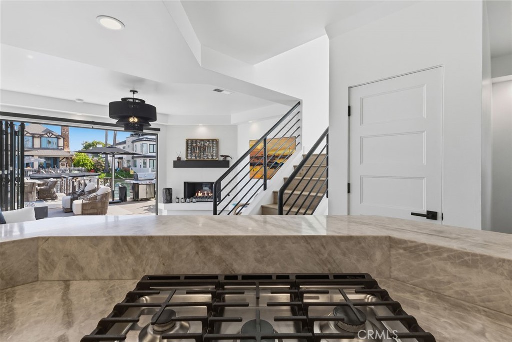 3912 River Ave