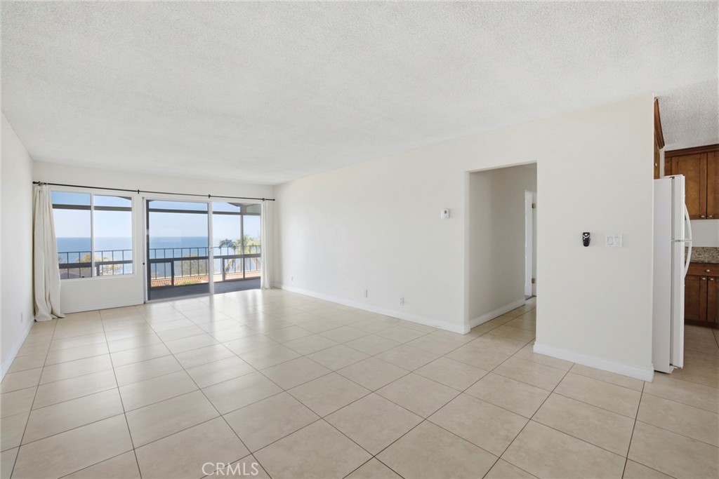 240 Moss Street 8