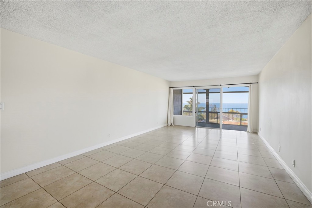 240 Moss Street 8