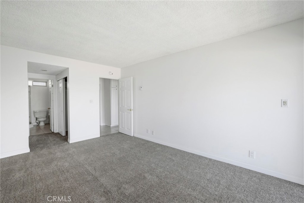 240 Moss Street 8