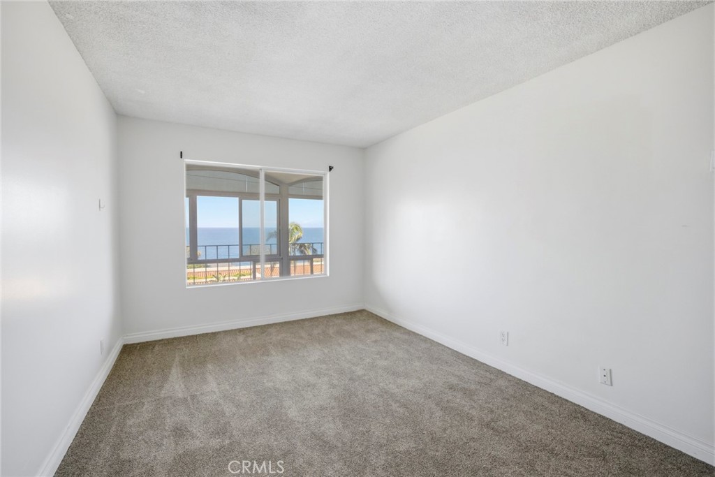 240 Moss Street 8