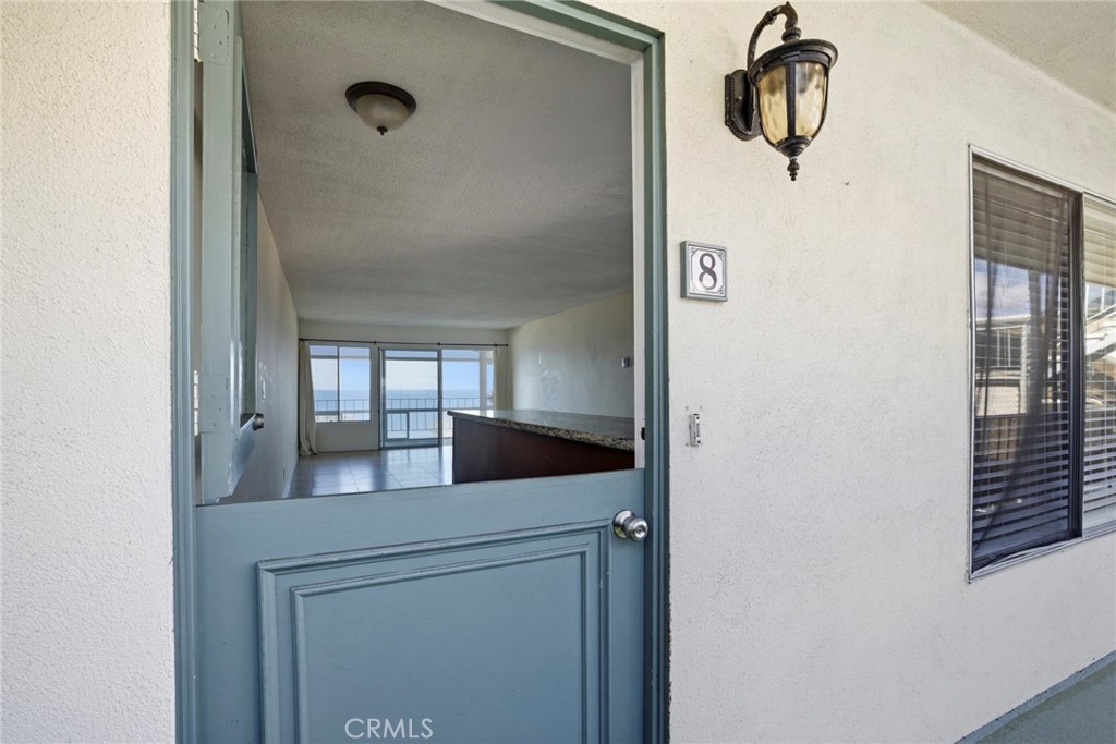 240 Moss Street 8
