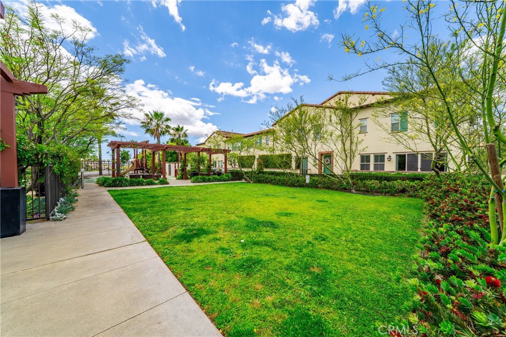 1412 El Paseo