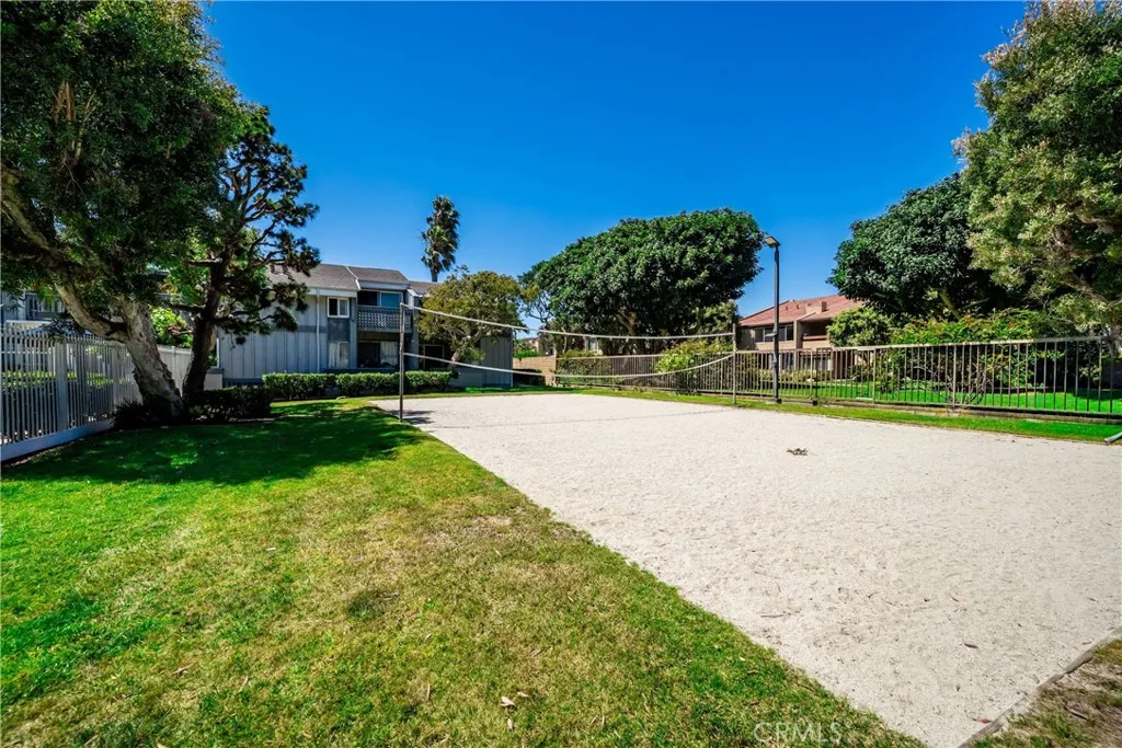 16932 Pacific Coast Highway Unit 102