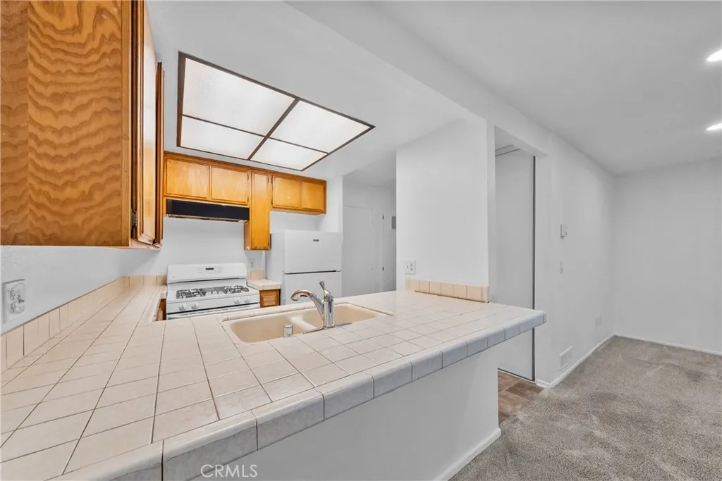 16932 Pacific Coast Highway Unit 102