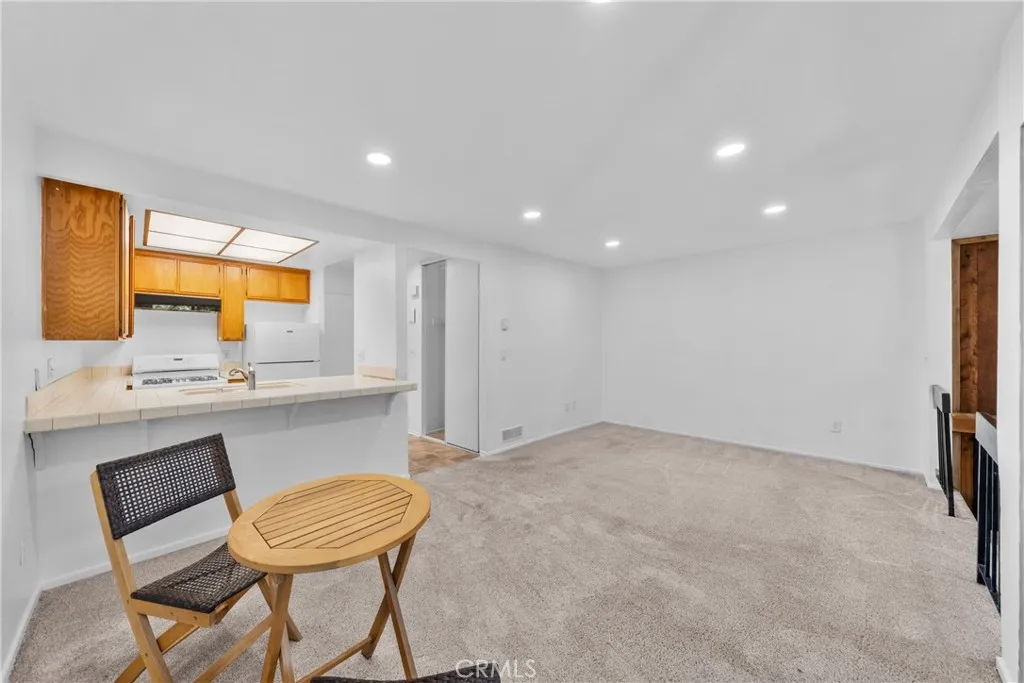 16932 Pacific Coast Highway Unit 102