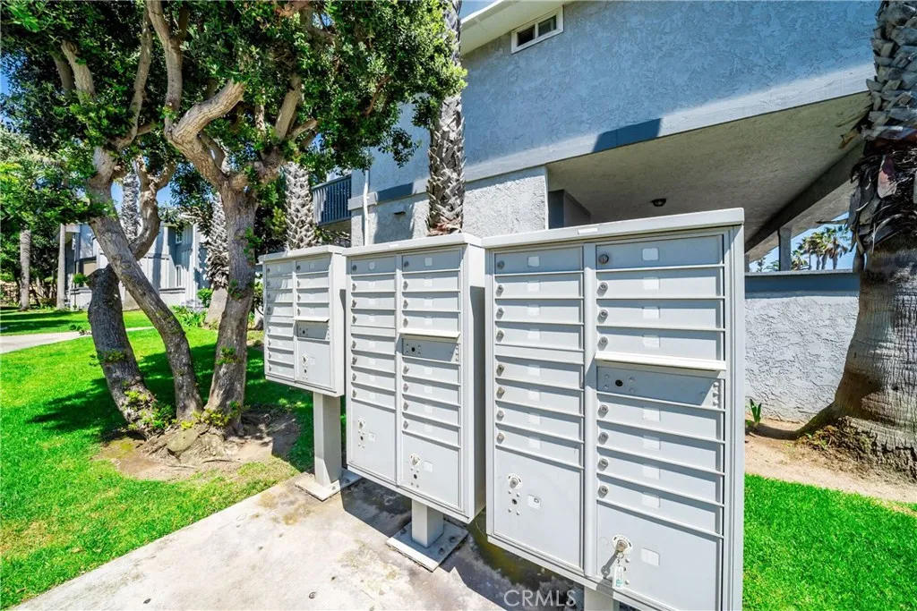 16932 Pacific Coast Highway Unit 102