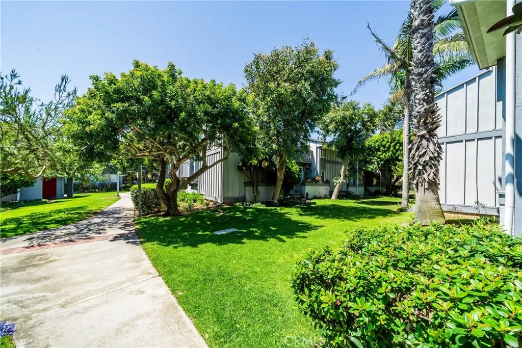 16932 Pacific Coast Highway Unit 102