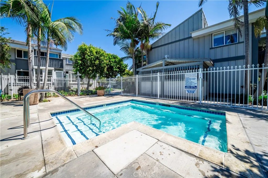16932 Pacific Coast Highway Unit 102