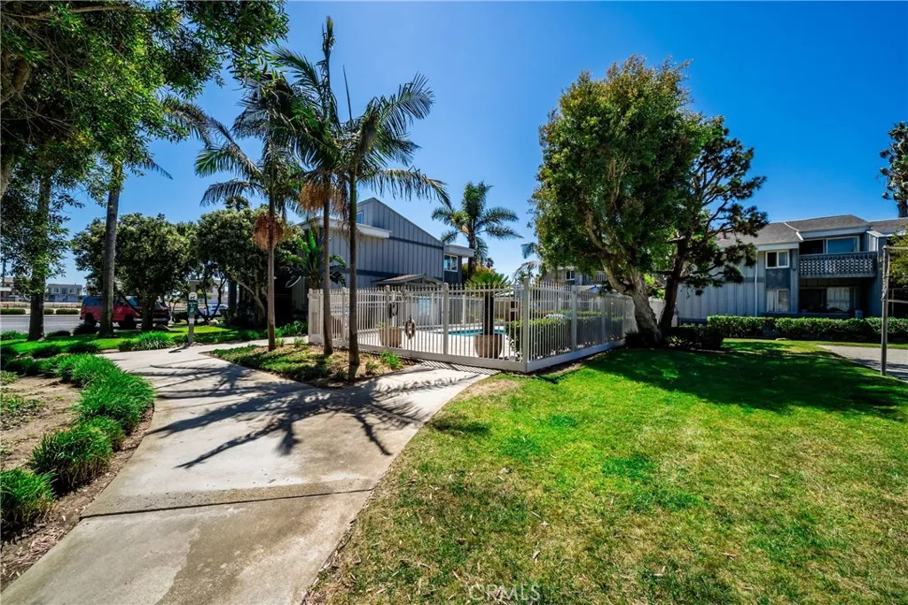 16932 Pacific Coast Highway Unit 102