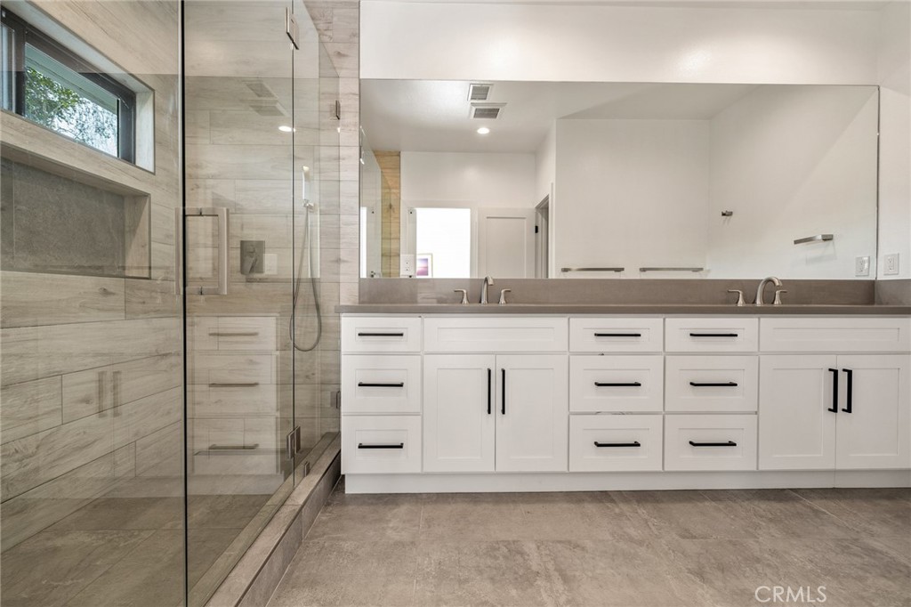 2402 Orchid Hill Place